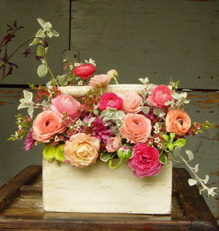 Rustic arrangement multicoloured centrepiece 4 Wedding Planning Advice Finding A Florist
